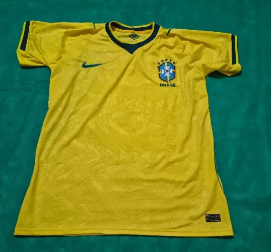 Camisa da seleção Brasil modelo jogador 26/27 amarela