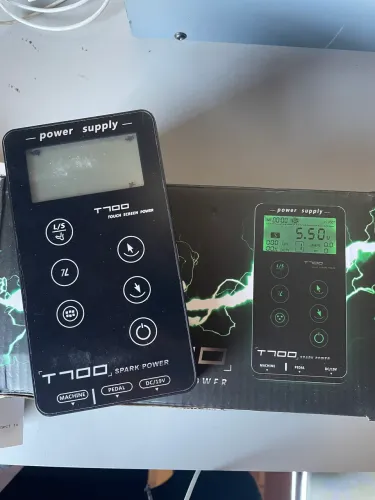 Fonte Para Tatuagem Touch Screen T700 Digital Bivolt Completa
