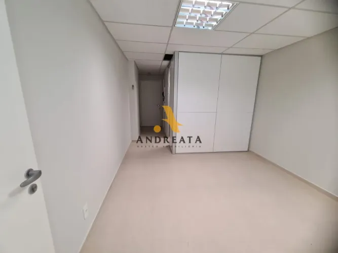 Venda e Aluguel de Sala Comercial com 1 quarto(s), 36 m², por aluguel de R$ 2 mil e venda