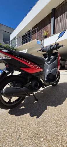 Yamaha Neo 125 em excelente estado de conservação com pneus 90/90 frente e traz novos