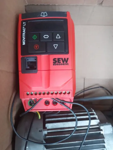 INVERSOR DE FREQUÊNCIA SEW +MOTORREDUTOR