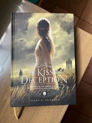 Livro: "The Kiss of Deception - Crônicas de Amor e Ódio" - Vol. 1