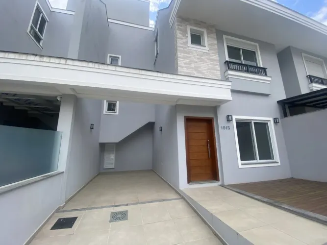 Casa para Locação em Florianópolis, JURERE, 4 dormitórios, 4 suítes, 5 banheiros, 2 vagas