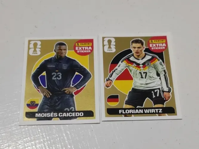 2 Figurinhas Legend Ouro