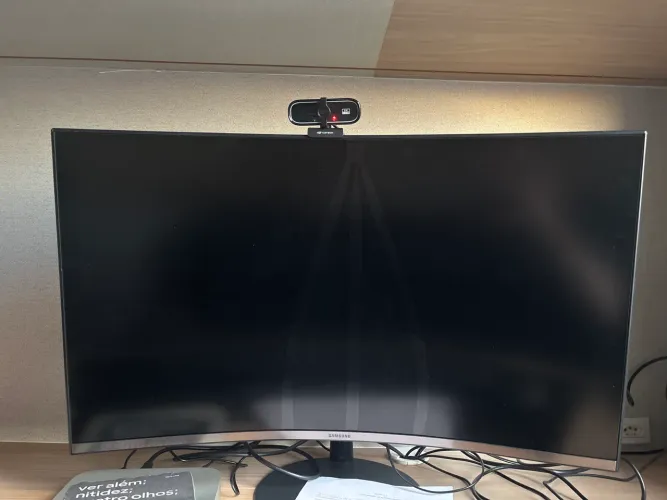 Monitor Curvo Samsung T550 de 32 polegadas