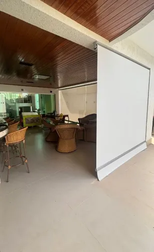 TOLDO VERTICAL PARA ÁREA EXTERNA