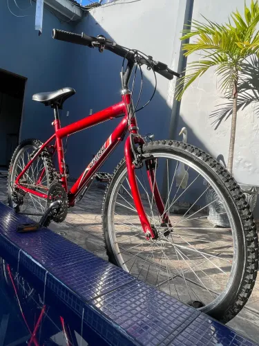 Bicicleta aro 24 semi nova
