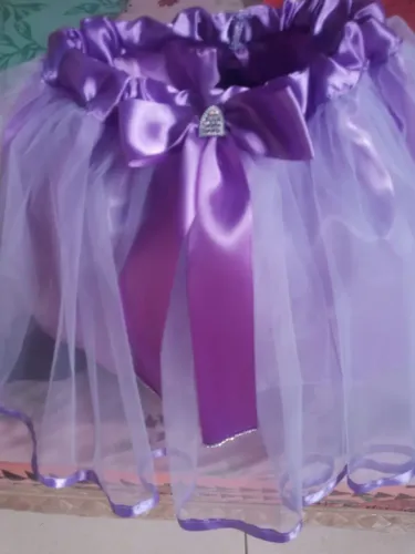 Saia de tule com laço decorativo
