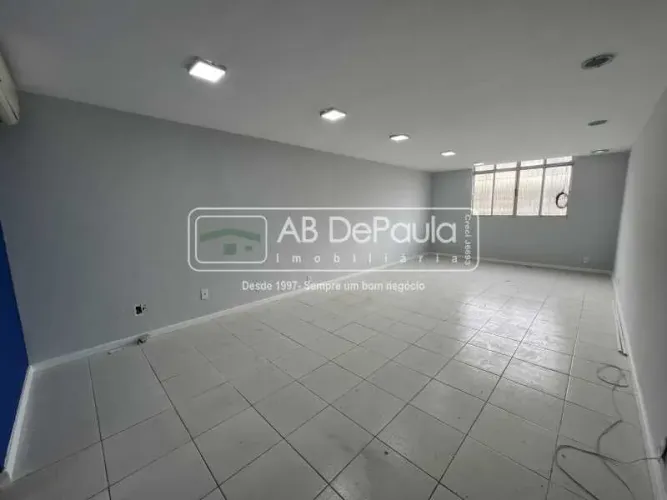 ALUGA NA AV. MARECHAL FONTENELLE - SALA COMERCIAL COM 46 m²