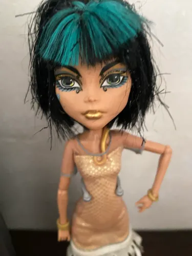 Monster High Cléo 180,00