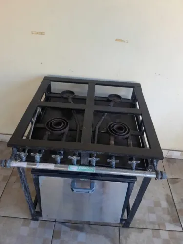 Fogão Industrial 4 Bocas com Forno