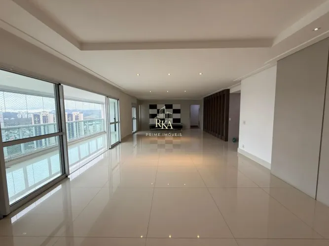 Apartamento com 242m2, 3 suítes e 3 vagas para locação no condomínio Splendore A