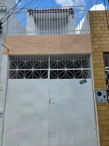 Casa Duplex c/ ótima localização próx. á Av. Imperador, nascente, 148,89m², 03 qts (01 suí