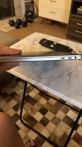MACBOOK PRO