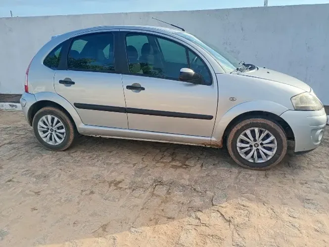 Citroen C3 GLX 1.4/ GLX Sonora 1.4 Flex 8V 5P 2010