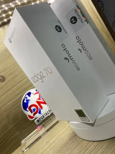 Smartphone Motorola Edge 70 5G 256GB | 24GB (8GB RAM + 16GB RAM Boost) Ultrafino Tela 1.5K