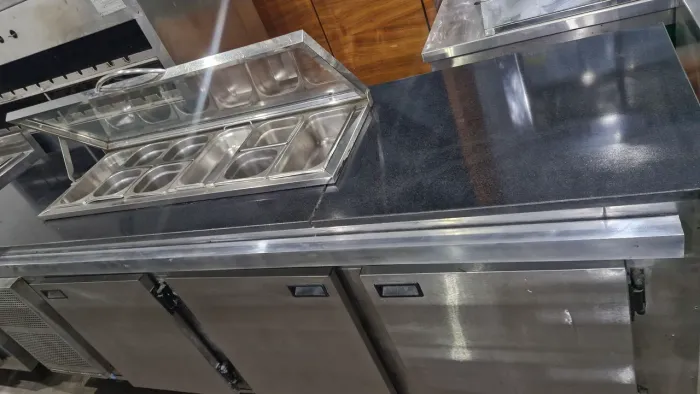 Balcão refrigerado Com Condimentadora Para Pizza