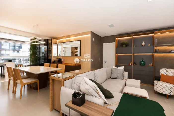 Apartamento à venda no Edifício Mandala com 3 suítes no coração do Água Verde