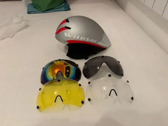 Capacete aero triathlon Wildside TT + Viseiras