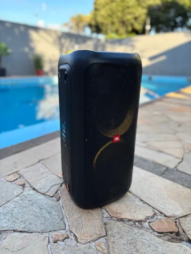 Caixa de som JBL Partybox 100