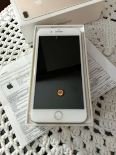 IPHONE 7 PLUS GOLD 128 GB-Conservado
