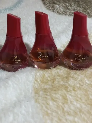 Vendo perfume Luna Rubi $50,00 cada um