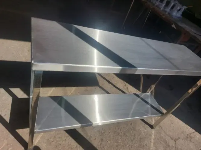 MESA DE APOIO PROFISSIONAL EM AÇO INOX 304