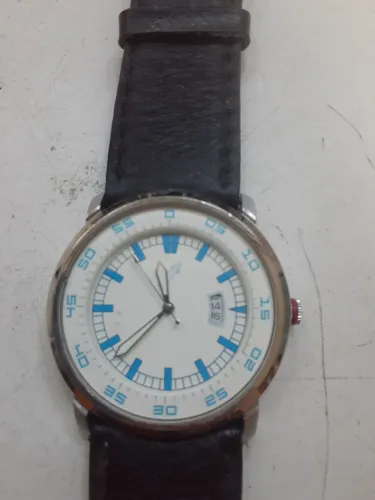 Relogio mondaine