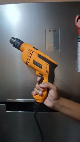Vendo furadeira e parafusadeira elétrica de impacto Zerada em ótimas condições