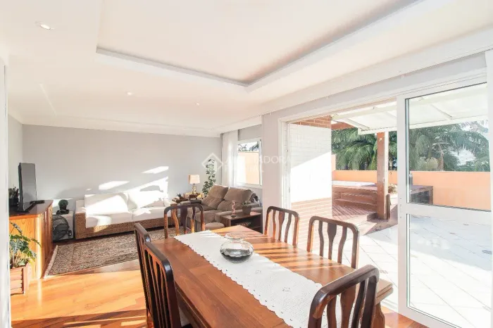 APARTAMENTO GARDEN DIFERENCIADO, NO CORAÇÃO DO BAIRRO PETRÓPOLIS.