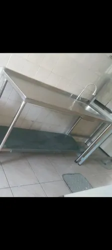 Bancada industrial com Cuba em inox e  bica gourmet 
