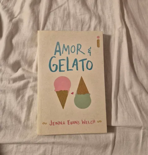 Livro Amor e Gelato (usado)