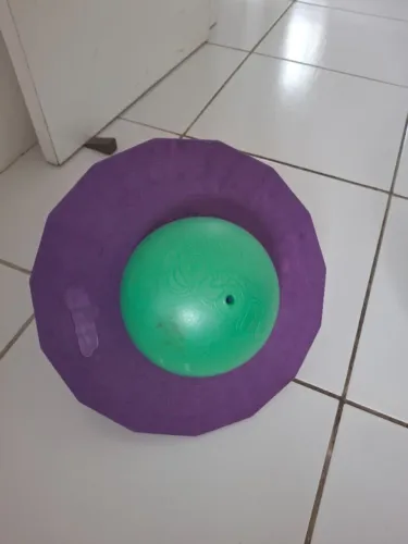 Pogoboll em perfeito estado.