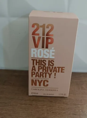 Vendo perfume 212 Vip Carolina Herrera