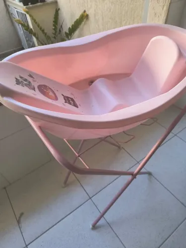 Banheira bebê com suporte