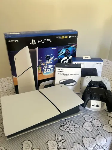 Vende-se Playstation 5 SLM digital 825 GB