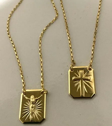 LINDO ESCAPULÁRIO BANHADO A OURO 18k (NOVO)