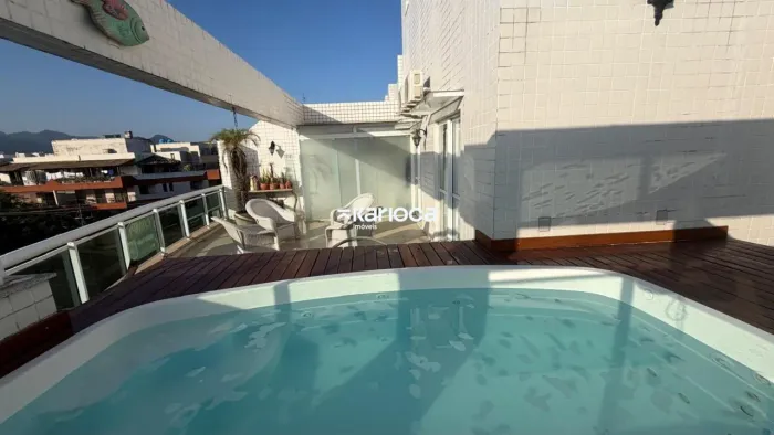 Cobertura Duplex em Condomínio no Recreio - 4 Quartos, sendo 3 suítes, piscina com hidro,