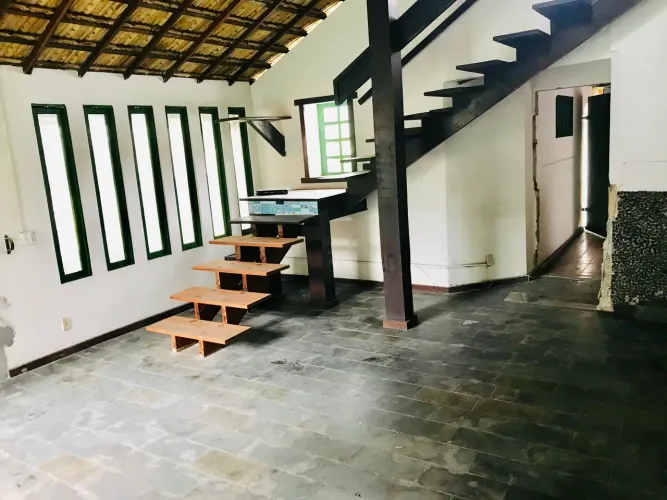 Escada madeira de lei já desmontada