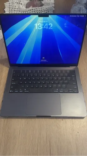 MacBook Pro M5