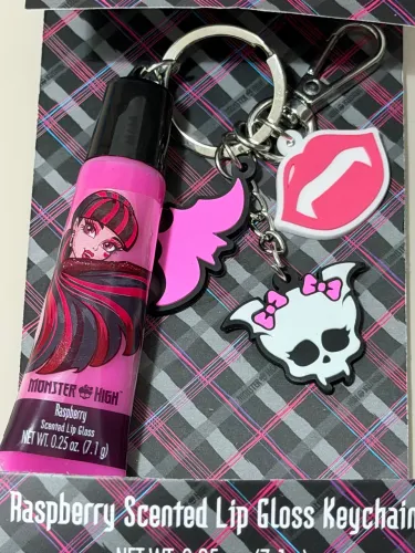 LipGloss Raspberry Hot Topic Monster High Draculaura