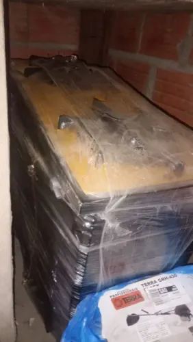 Fogão industrial, nunca usado, valor negociável