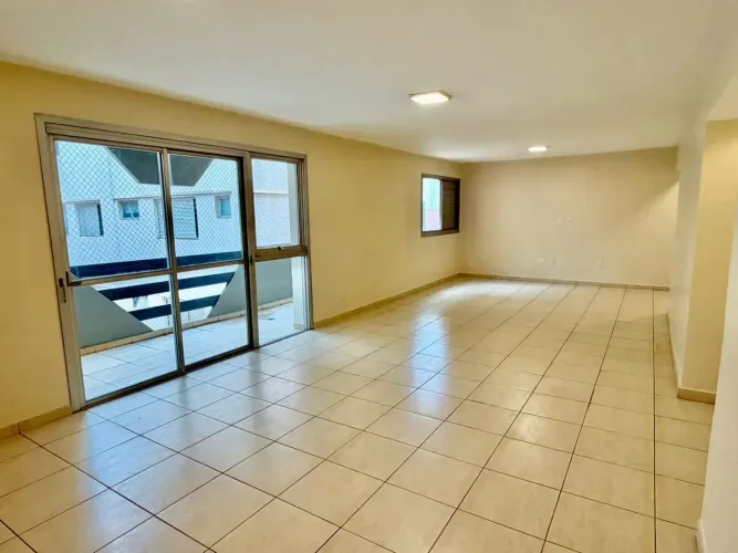 Apto Edificio Leão XIII no Setor Oeste, possui 173m2 com 4 quartos sendo 1 suíte , Sala Gr