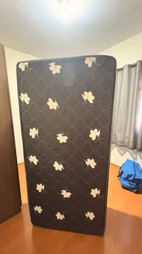 Cama de solteiro box