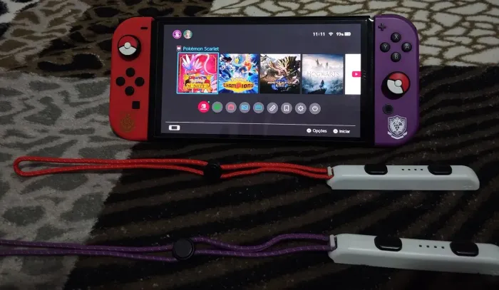 Nintendo Switch OLED Edição Scarlet & Violet + Case Anti Impacto ( Aceito Negociar )