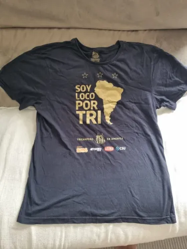 Camiseta Santos Comemorativa Tri da Libertadores "Soy Loco por Tri América"
