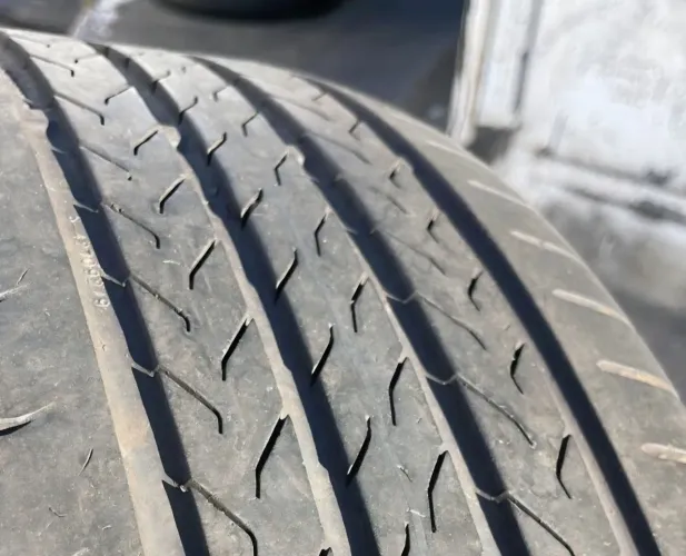2 pneus continental aro 205/60/16 originais pouco uso semi novos estados de zeros 