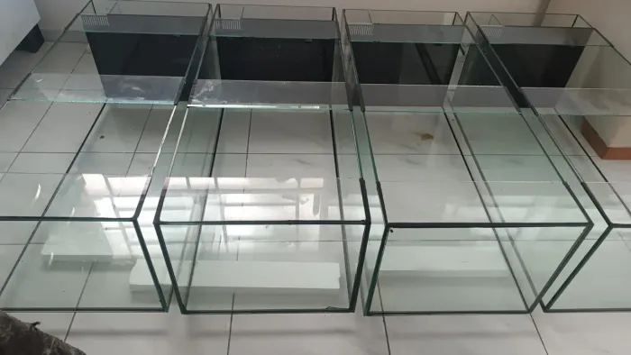 Aquario 120x50x40 com sump lateral