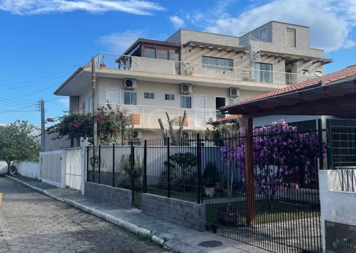 Prédio para Venda em Florianópolis, Barra Da Lagoa, 1 dormitório, 1 suíte, 11 banheiros, 3
