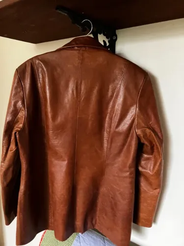 casaco de couro impecável , marca Wrangler